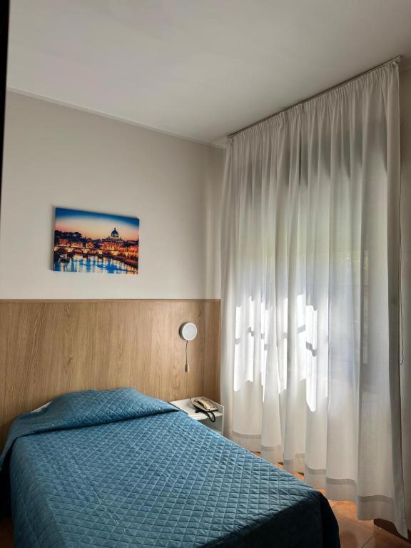 Hotel Oasi Santa Rosa à Rome Extérieur photo