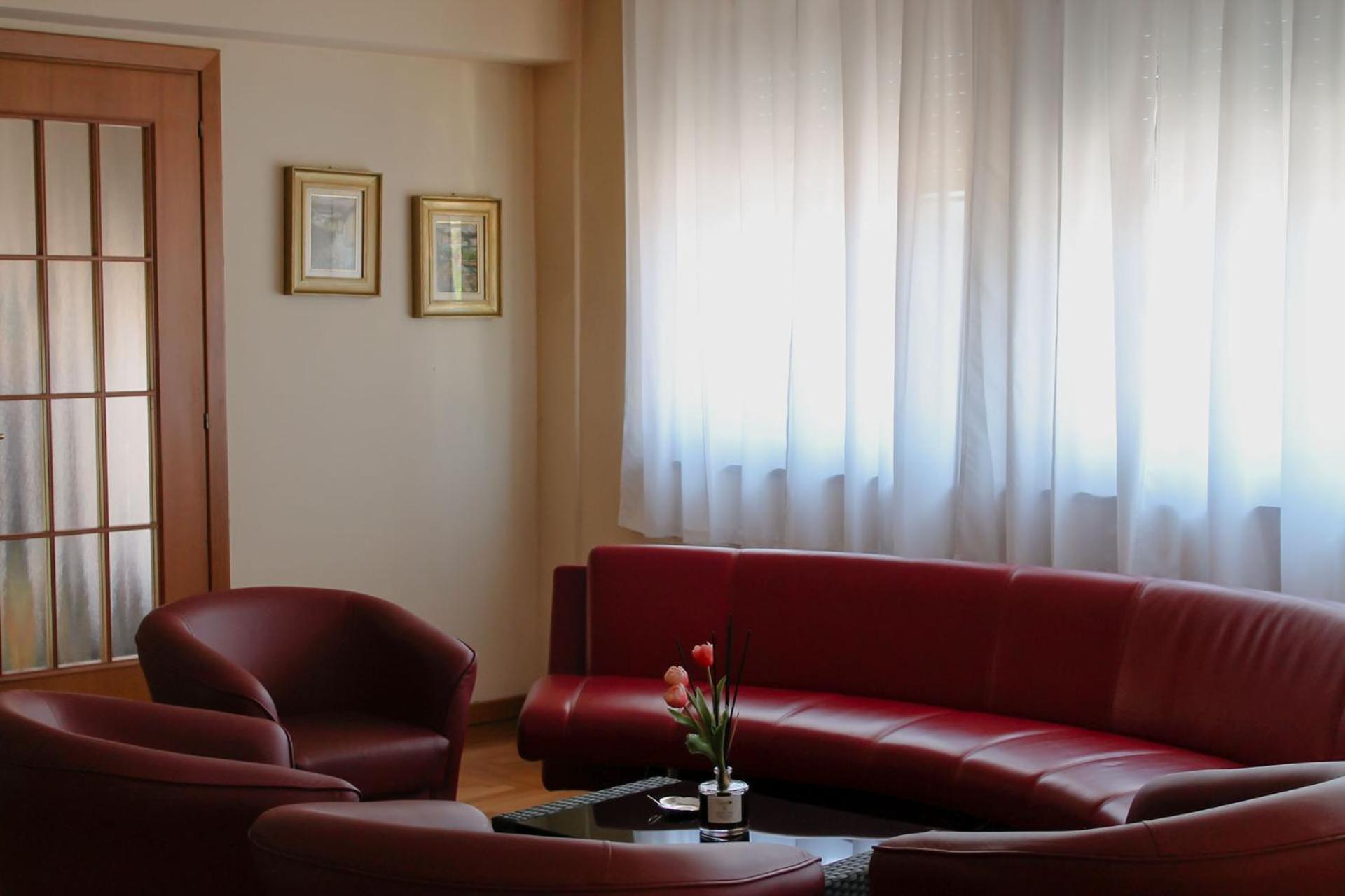 Hotel Oasi Santa Rosa à Rome Extérieur photo